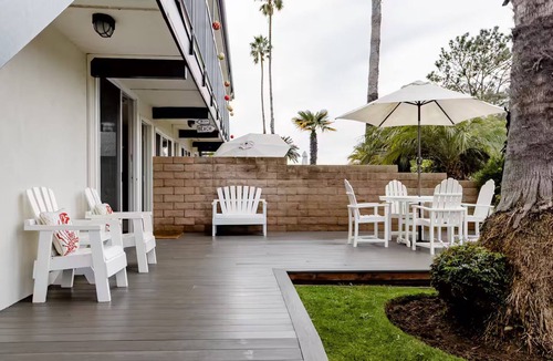 Carpinteria Condo | Rare Single Level condo w/Private yard and deck, STEPS to beach