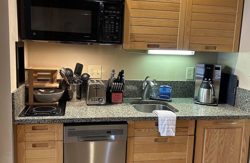 Mountain House Apartment | Recently Renovated Large Studio w/Private Sleeping Area. 100 steps to Peru Lift