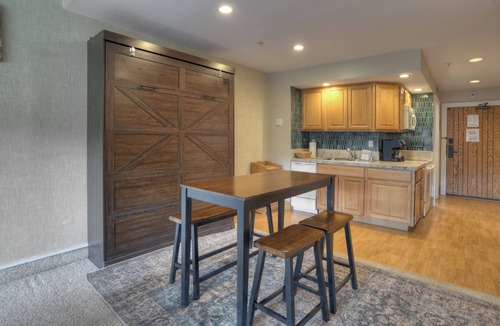 Purgatory Cabin | Red Aspen Retreat | AC, Pool, Hot Tub, Golf & Ski