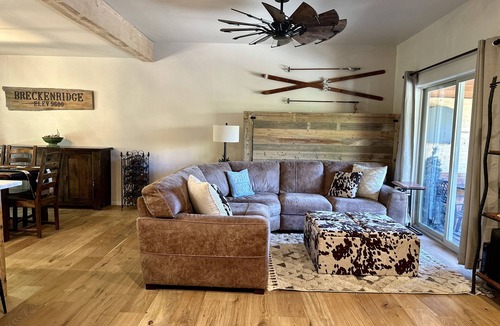 Dillon House | Red Buffalo Lodge at Lookout Ridge, Dillon CO. Within 30 min of 6 ski resorts!