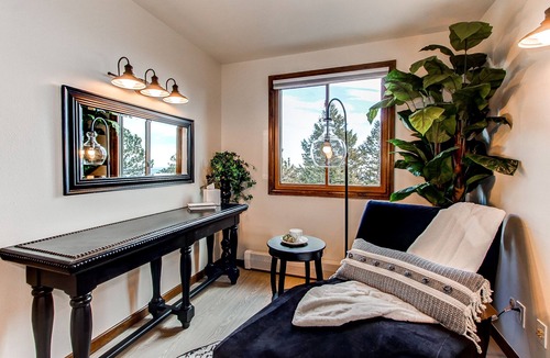 Doubleheader House | Red Rocks Retreat ~ Hot Tub, Game Room, Serenity