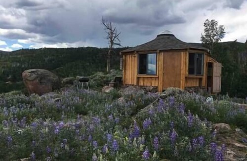 Walden House | Red-tail Round House@22 West Cabins 18miles from Walden, 80 miles from Steamboat