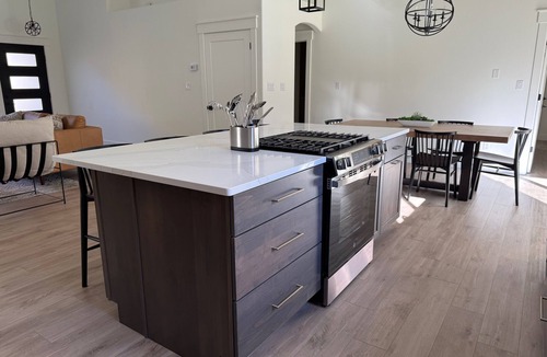 Redlands House | Redlands Retreat: Entire 4-bedroom home in Grand Junction, Colorado