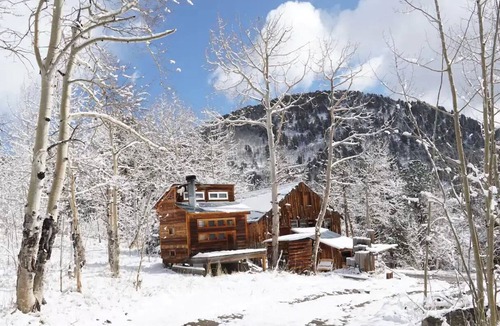 Idaho Springs Apartment | Redtail Retreat - The Studio - Get off the Grid!