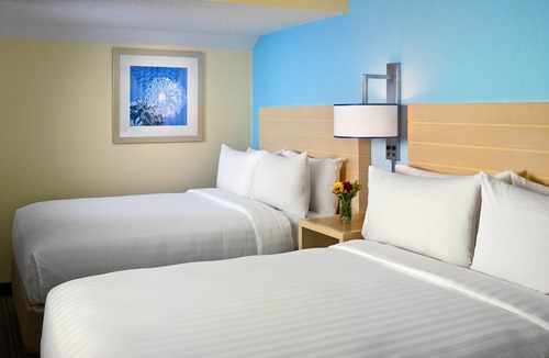 Westlake Hotel | Relax and Unwind! 3 Comfortable Units, Free Parking, Pets Allowed,