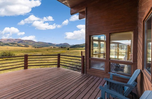 Creede House | Relaxing Mountain Getaway with Scenic Views & Outdoor Space