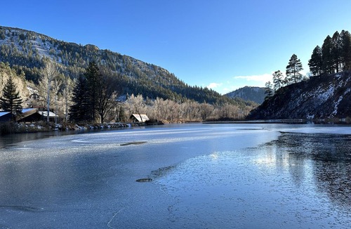 Durango Condo | Relaxing River Front Retreat - Lakes too! Studio Condo with Kitchen