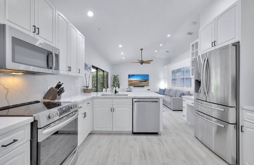 Delray Beach House | Remodeled Beach Retreat - Heated Pool, Bikes, Mile to Beach and Atlantic Avenue