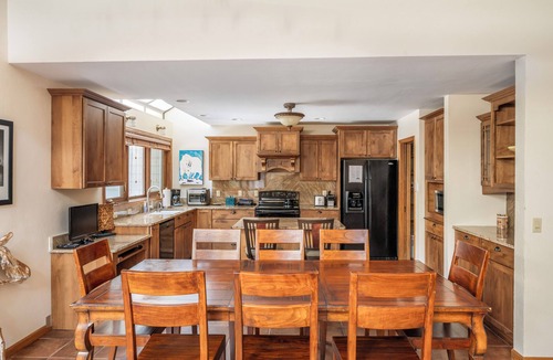 Winter Park Condo | Remodeled Ski in Ski out condo. Great for families. Access to pool & hot tub