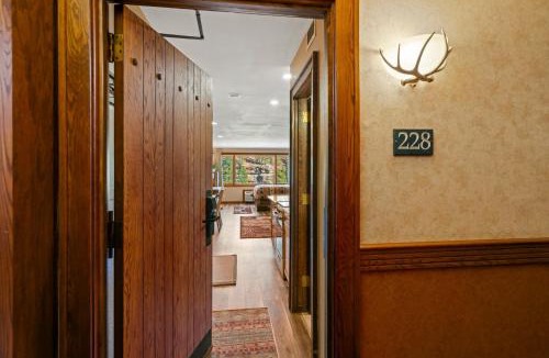 Purgatory Apartment | Remodeled Tamarron Lodge unit - Amazing views and 10 miles to Purgatory!