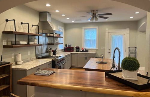 Glenwood Springs House | Renovated Victorian Gem: Downtown Mountain Views Arcade Fun