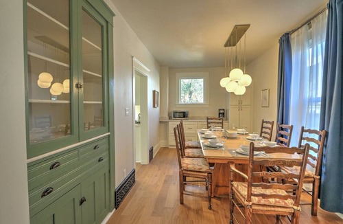 Glenwood Springs House | Renovated Victorian w/in Dwntwn Core, Walk to Pool
