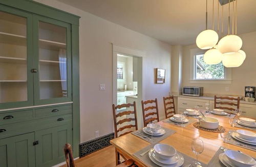 Glenwood Springs House | Renovated Victorian w/in Dwntwn Core, Walk to Pool