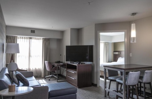 Fairlawn Hotel | Residence Inn by Marriott Akron Fairlawn