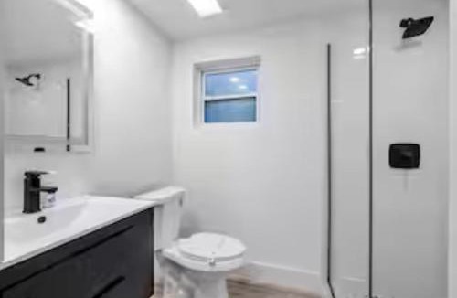 Pompano Beach House | Resort Villa, Modern Pool & Outdoor Dining