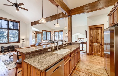 Peak 8 House | Retreat at Shock Hill Home: Walk to Gondola