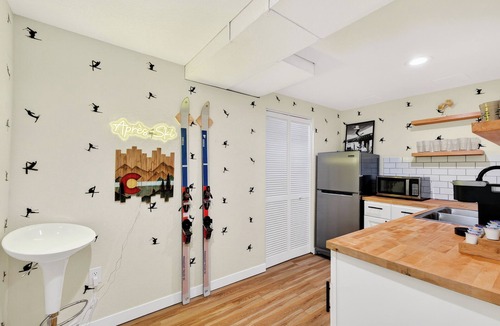 Lamar Heights Area House | Retro Modern Family Hub - perfect for large groups! Hot Tub, Game Room, Theater
