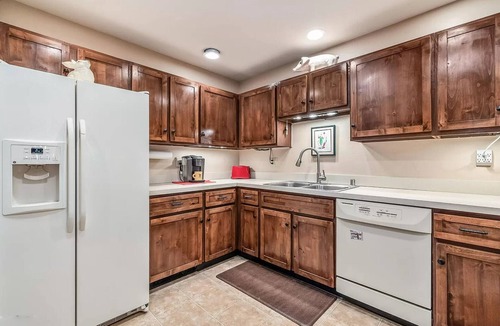 Eagle-Vail House | Retro Mountain Getaway minutes from skiing and golf in Vail Valley