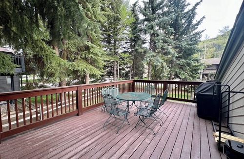 Eagle-Vail House | Retro Mountain Getaway minutes from skiing and golf in Vail Valley