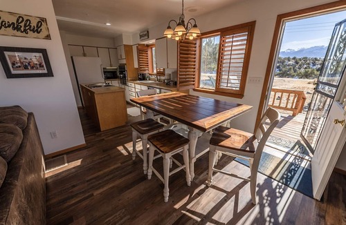 Salida Cabin | Rhode's Hideaway- Dog Friendly, Minutes to Salida, Close to Monarch
