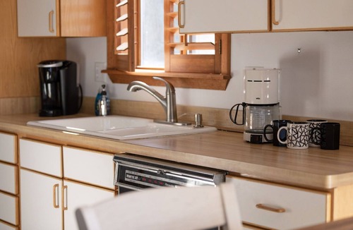 Salida Cabin | Rhode's Hideaway- Dog Friendly, Minutes to Salida, Close to Monarch