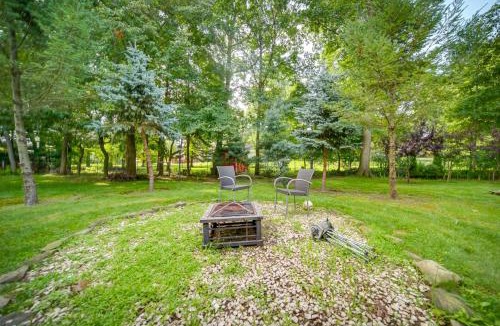 Richmond Heights House | Richmond Heights Retreat w/Patio + Fire Pit!