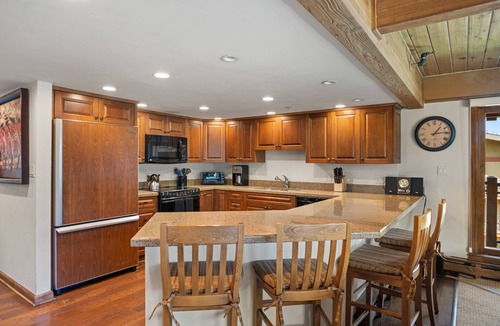 Snowmass Village Condo | Right on the Slopes Stonebridge Condo 610 2 Bedroom Den 3 BA