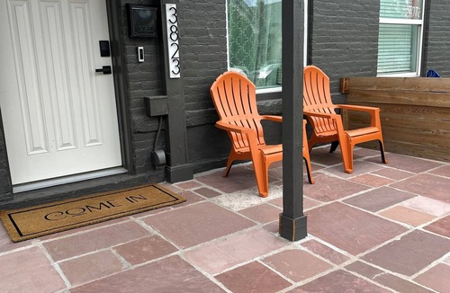 Cole House | RiNo Retreat: Dog Friendly, Hot Tub, Designer Yard