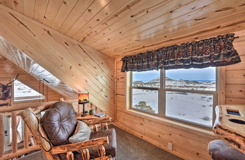 Del Norte Cabin | Rio Grande National Forest Cabin: Views & Hot Tub