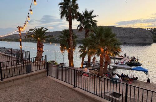 Bullhead City Apartment | RIV A HOLIC