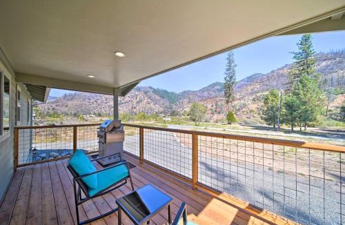 Junction City House | River Acres Retreat w/Grill & River Access!