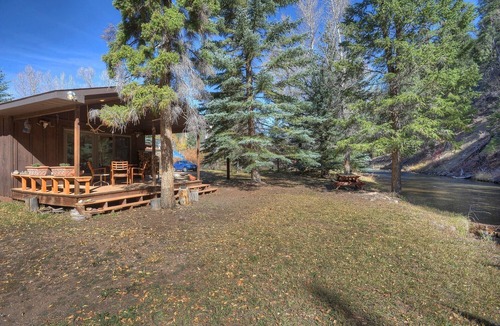 Durango Cabin | River Front Cabin on 1 acre - 14 Minutes to Downtown Durango