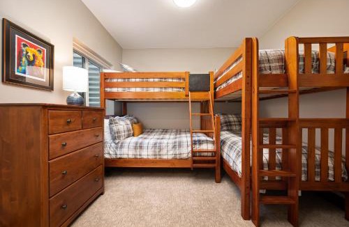 Rendezvous House | River Run Villa 75 I Great Views I Private Hot Tub I Activity Program