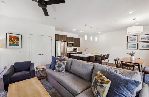 Willow Grove Apartment | River West 814, Spacious Silverthorne Condo, River Views