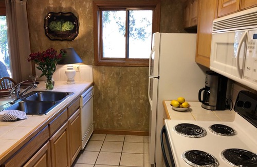 Grand Lake Condo | Riverfront condo #3 w/patio, 1block 2 town,King bed,Wifi,20 min ski Granby Ranch