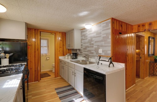 Drake Cabin | Riverfront Drake Home - 10 Mi to Estes Park!
