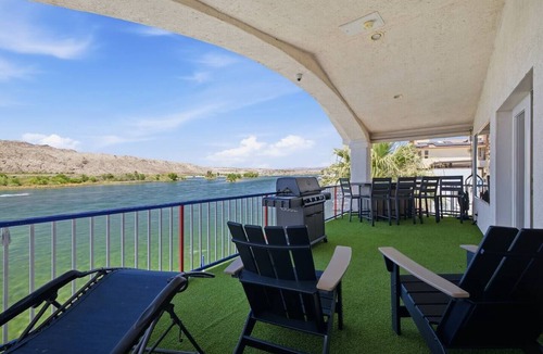 Bullhead City House | Riverfront Retreat Private Dock Game Room Sleeps12