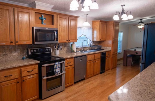 Crescent City House | Riverfront Retreat w/Dock, Lifts & Sunset Views