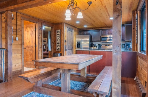 Blue River Cabin | Riverside Cabin Close to Hiking, Skiing, & More