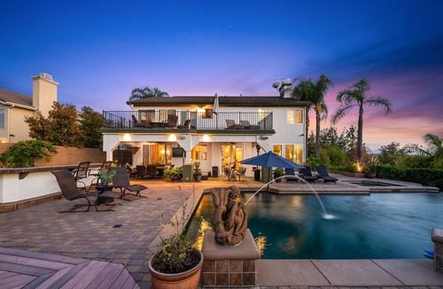 Estates at Canyon Crest House | ~Riverside Golden Hour Oasis~MovieTheater~Pool/Hot Tub
