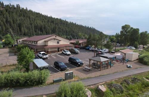 Pagosa Springs Hotel | RiverWalk Inn