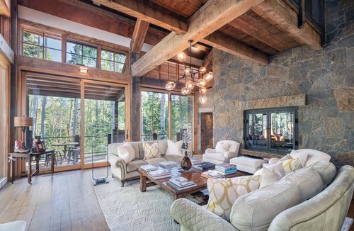 Mountain Village House | Robber's Roost- Sprawling, Ski In/Out, Arcade, Pool Table, & More!