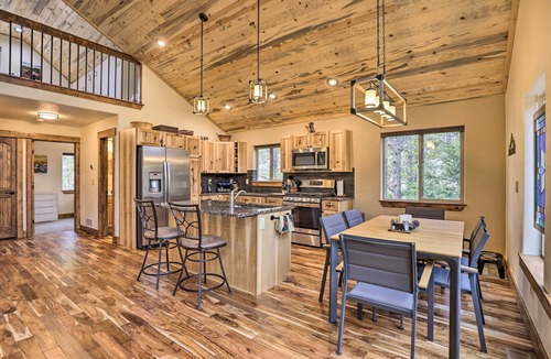 Alma Cabin | Rocky Mountain Alma Cabin with Deck & Hot Tub!