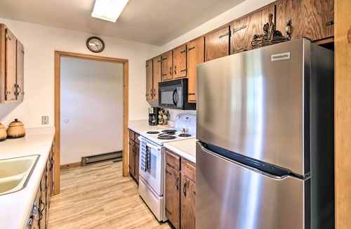 Carriage Hills Cabin | 'Rocky Mountain Breezes' Cabin: Grill + Deck!