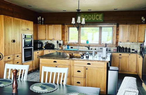 Kremmling House | Rocky Mountain Retreat w/Hot Tub in Old Park/Gore Pass