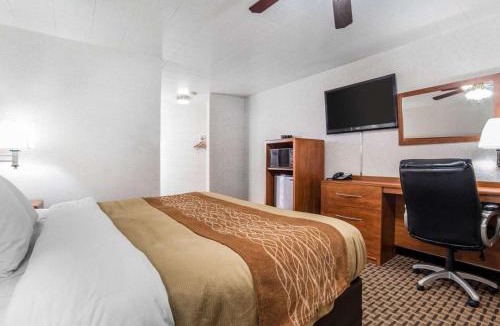 Elko Hotel | Rodeway Inn Elko Downtown Area