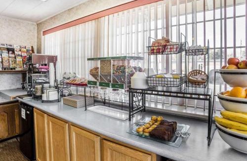 Elko Hotel | Rodeway Inn Elko Downtown Area