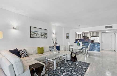 City Center Apartment | Romantic-Paradise-Luxurious-5 star-1BR-OceanFront-View-Balcony-Miami-South-Beach