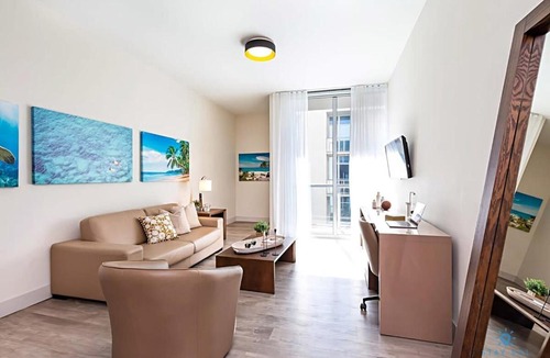 Hollywood Apartment | Rooftop Pool, Broad-walk & Near Beach
