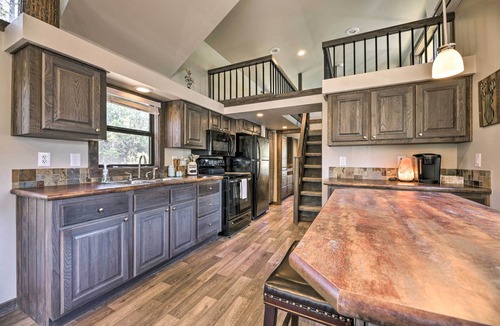 Pagosa Hills Cabin | Roomy Pagosa Springs Tiny Cabin: 1 Mi to Downtown